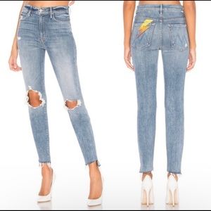 MOTHER Stunner Ankle Step Fray in Helter Skelter